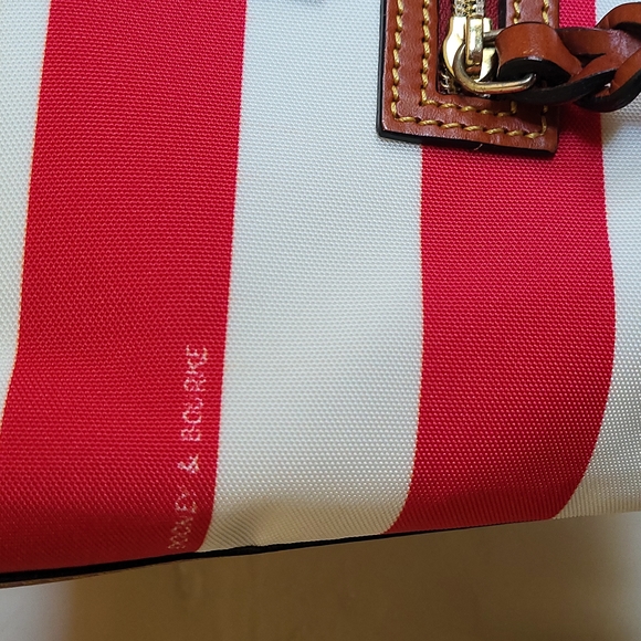 VGE Dooney and Bourke Tote Shoulder Purse - Picture 3 of 9